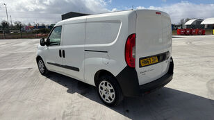 mały samoch&oacute;d dostawczy Fiat DOBLO 1.6 MULTIJET 16V SX