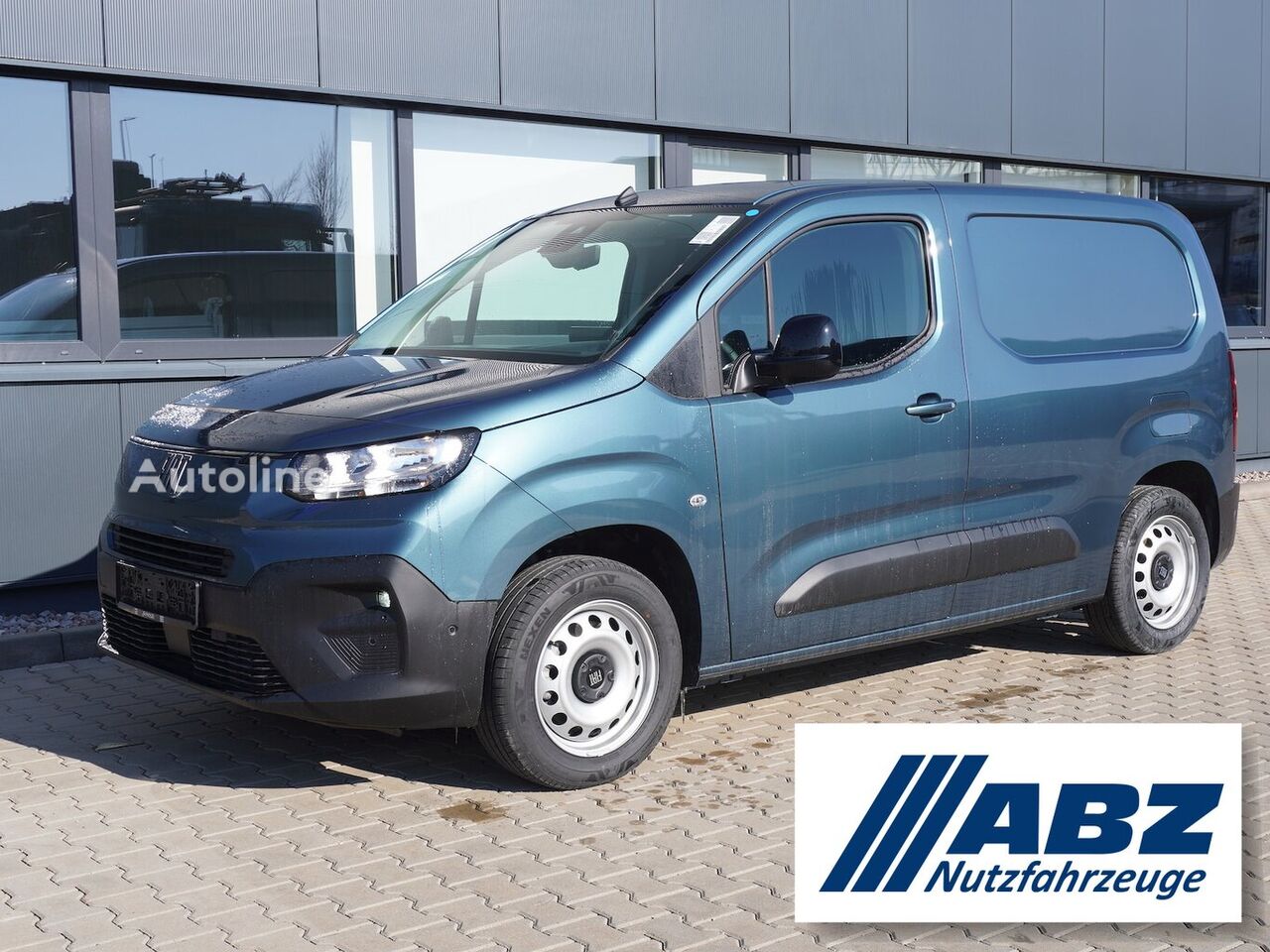 新基于轿车的厢式车 Fiat Doblo 130 - Autoline