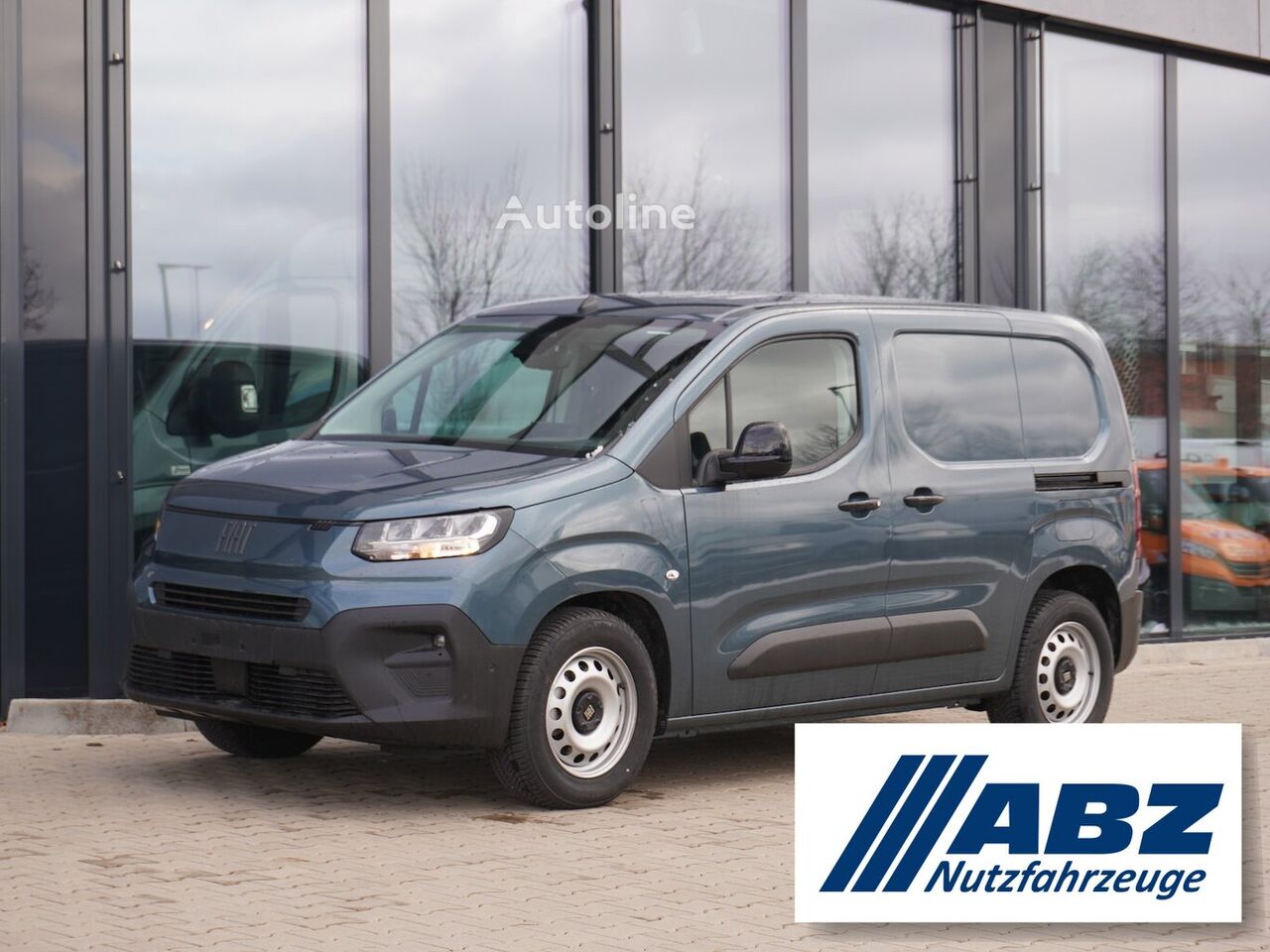 Furgão compacto Fiat E-Doblo / 2 Schiebetüren + Holzboden novo - Autoline