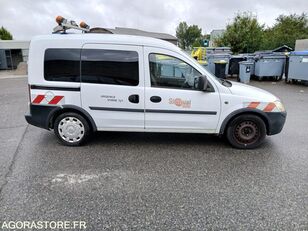 سيارة نقل بضائع صغيرة Opel COMBO