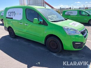 بيع سيارة نقل بضائع صغيرة Peugeot Partner - صورة 9 | Autoline IQ سيارة نقل بضائع صغيرة Peugeot Partner | صورة 9 - Autoline