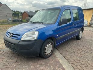 furg&atilde;o compacto Peugeot Partner