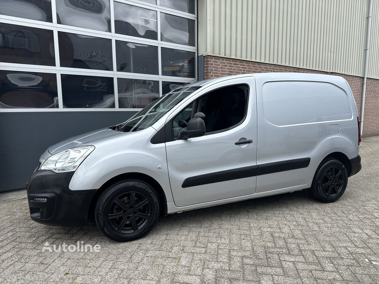 Легковой фургон Peugeot Partner 120 1.6 BlueHDi 100 L1 Aut. Premium S&S - Autoline