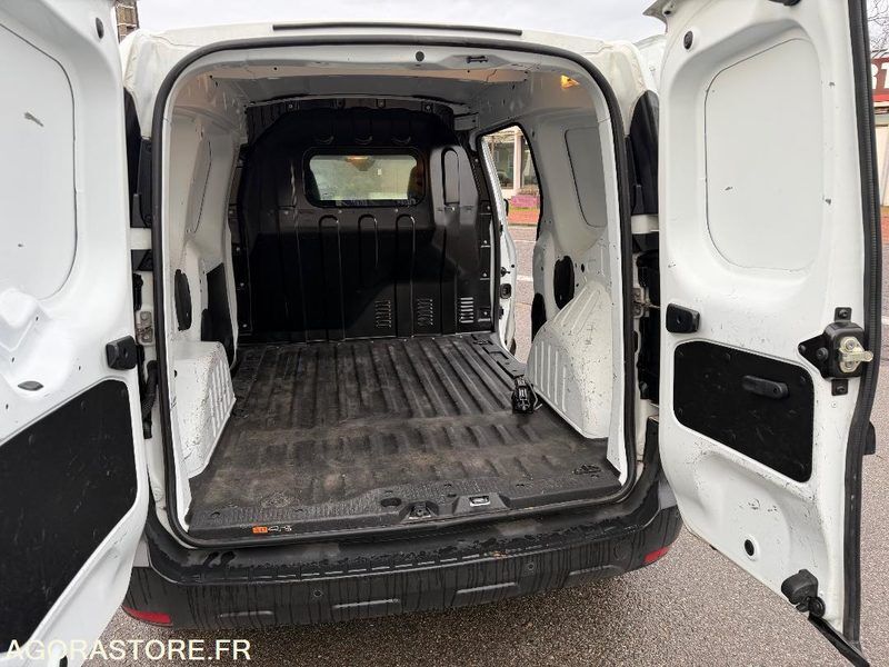 2022 Renault Express-46336855