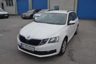 Škoda OCTAVIA kombi Ambition car