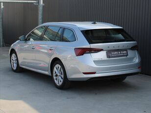 автомобіль &Scaron;koda Octavia