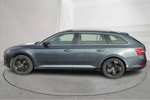 автомобіль &Scaron;koda Superb