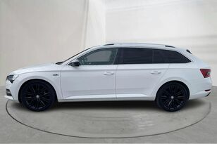 &Scaron;koda Superb car