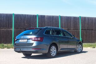 automobile &Scaron;koda Superb Combi 1.6 TDI Style