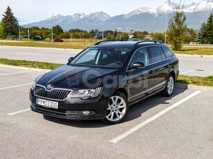 automobil &Scaron;koda Superb Combi 2.0 TDI