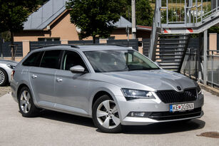 automobil &Scaron;koda Superb Combi 2.0 TDI Ambition