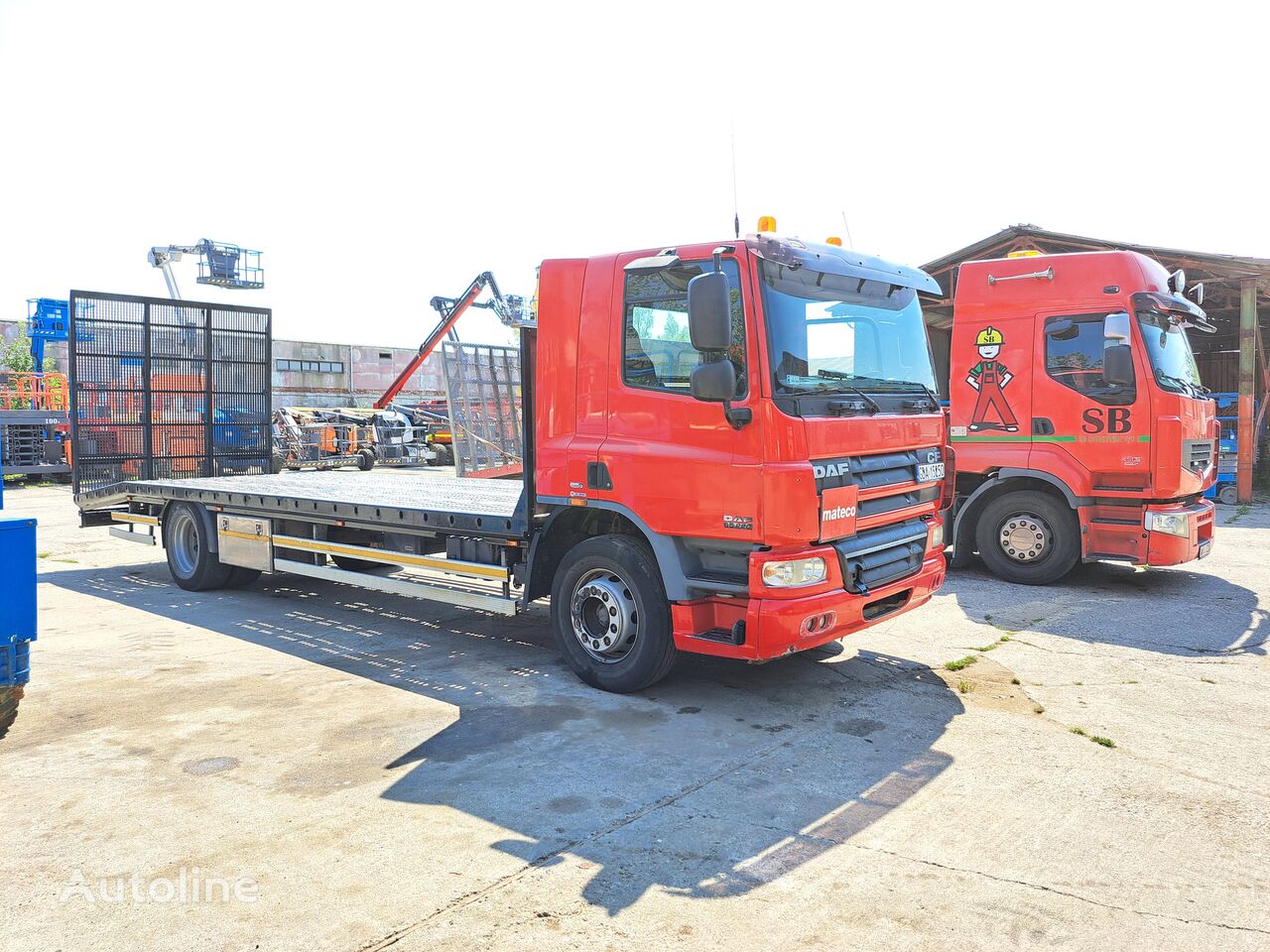 شاحنة نقل السيارات DAF CF 65 220