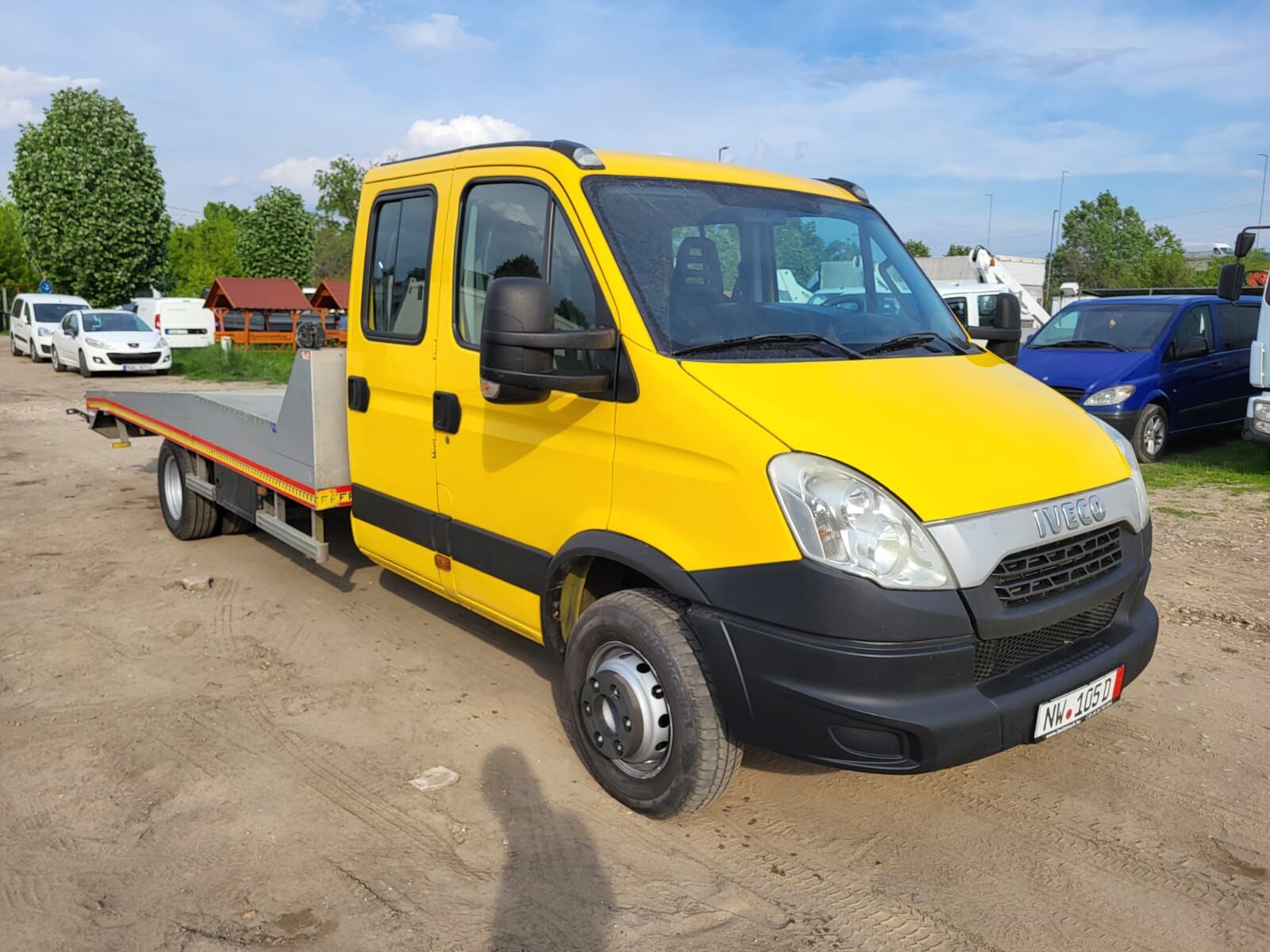 ciężarówka do przewozu samochodów IVECO Daily 65 C 17 DOKA Trailer - Autószállító