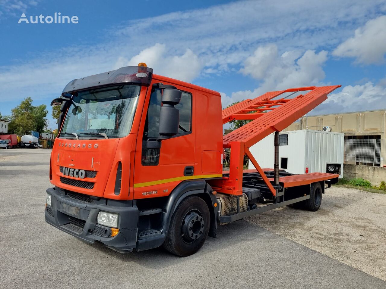 IVECO Eurocargo 160E32 camión portacoches