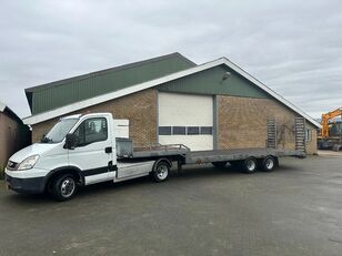 IVECO met dieplader キャリアカー