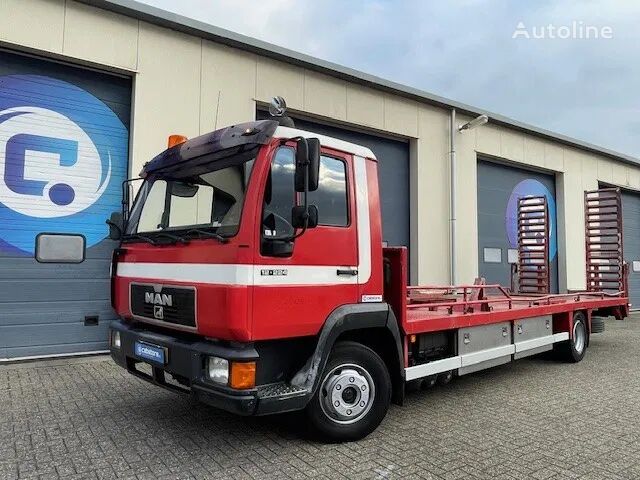 小汽车运输车 MAN 12.224 L2000 4x2 Oprijwagen - Machinetransporter - Year 2000 - M