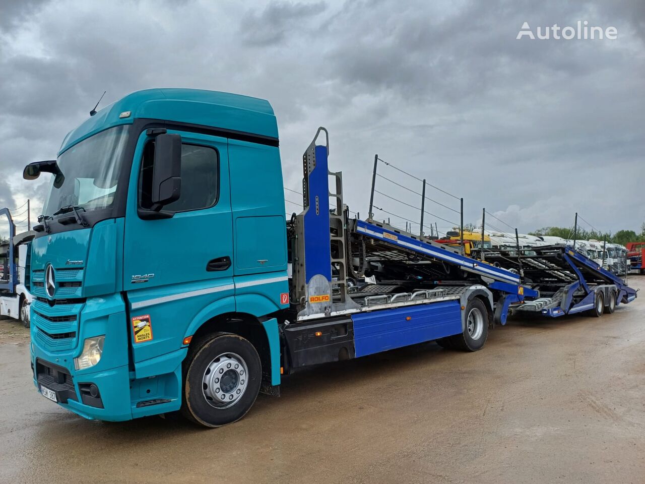 camion porte-voitures Mercedes-Benz + remorque porte-voitures