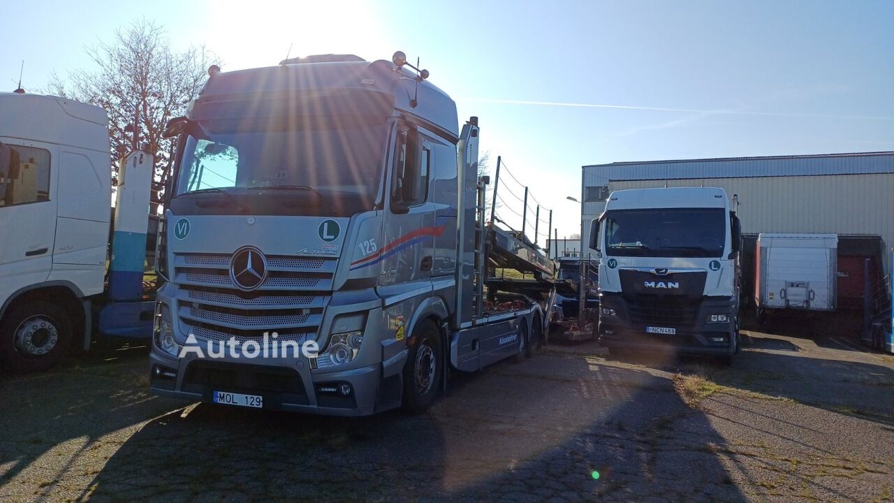 camion porte-voitures Mercedes-Benz + remorque porte-voitures