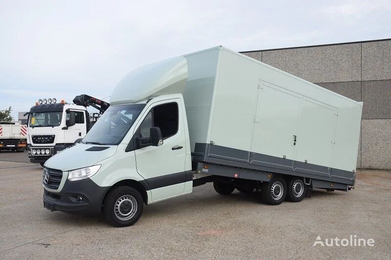 Mercedes-Benz 419 CDI car transporter