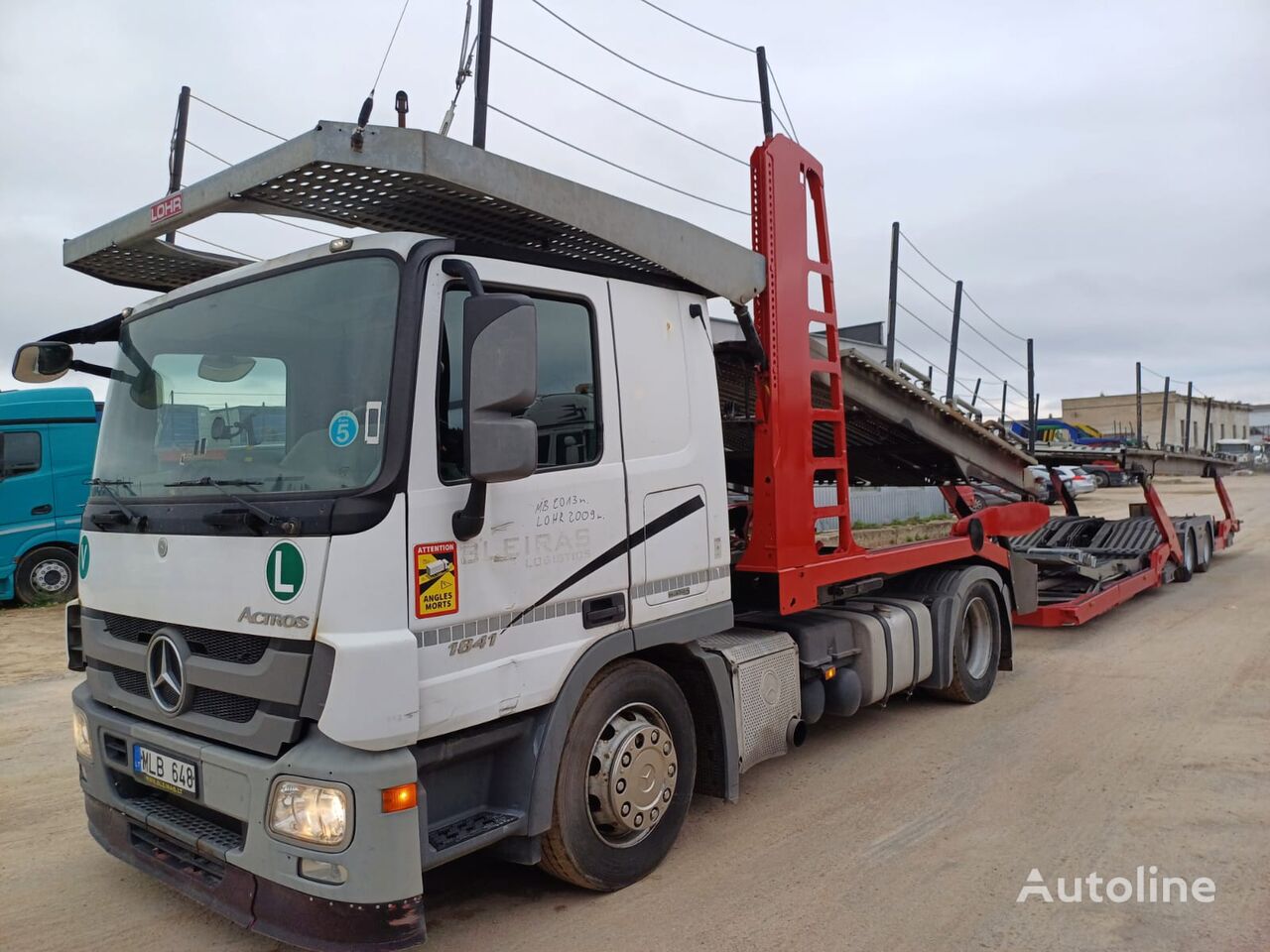 카캐리어 트럭 Mercedes-Benz ACTROS + 차량 수송용 트레일러