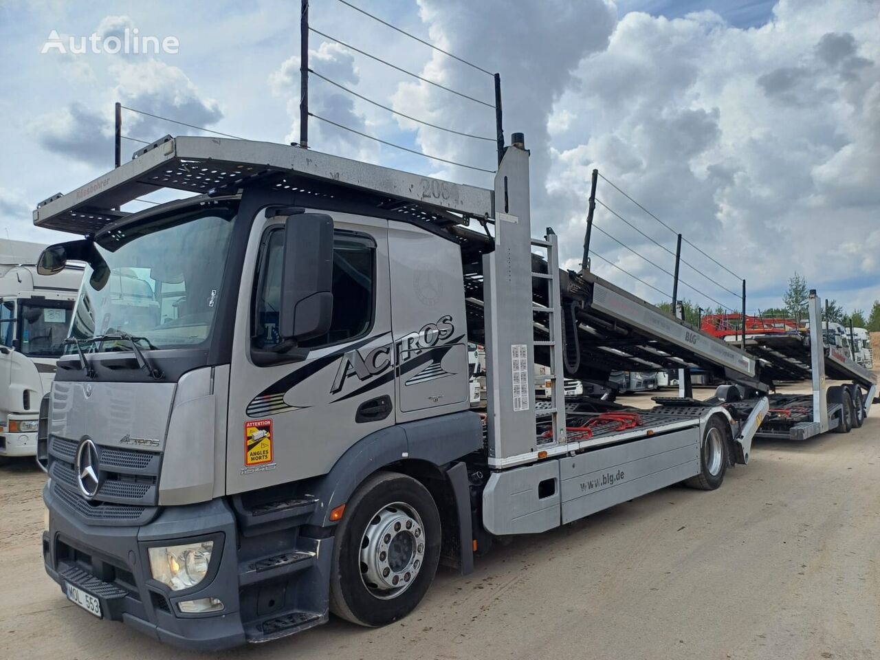 카캐리어 트럭 Mercedes-Benz Actros + 차량 수송용 트레일러