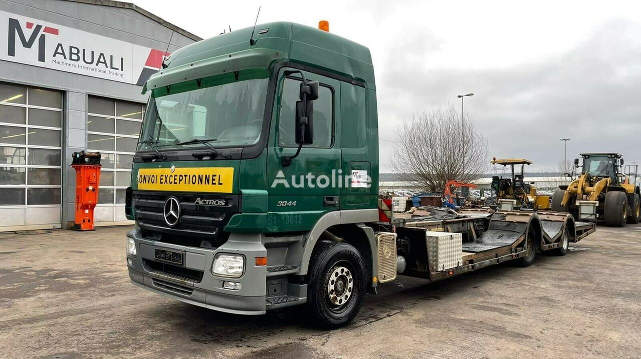 φορτηγό αυτοκινητάμαξα Mercedes-Benz Actros 3044