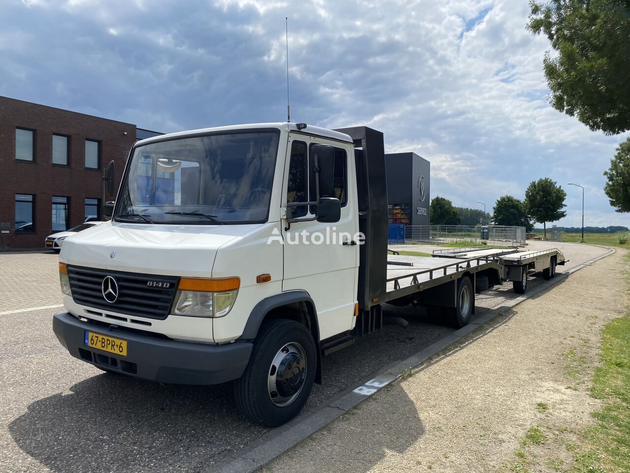 autovežis sunkvežimis Mercedes-Benz Vario 814D