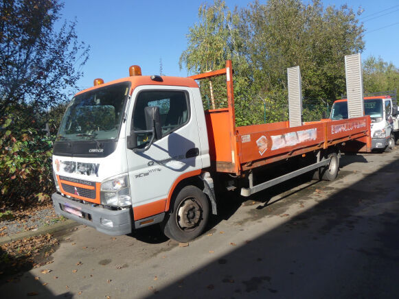 camion porte-voitures Mitsubishi Fuso Mitsubishi Canter Fuso