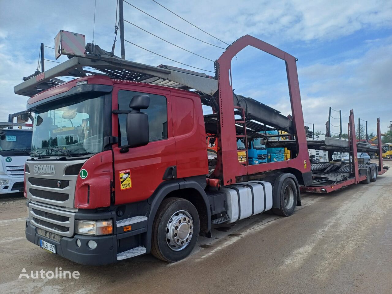 شاحنة نقل السيارات Scania + العربات المقطورة شاحنة نقل السيارات