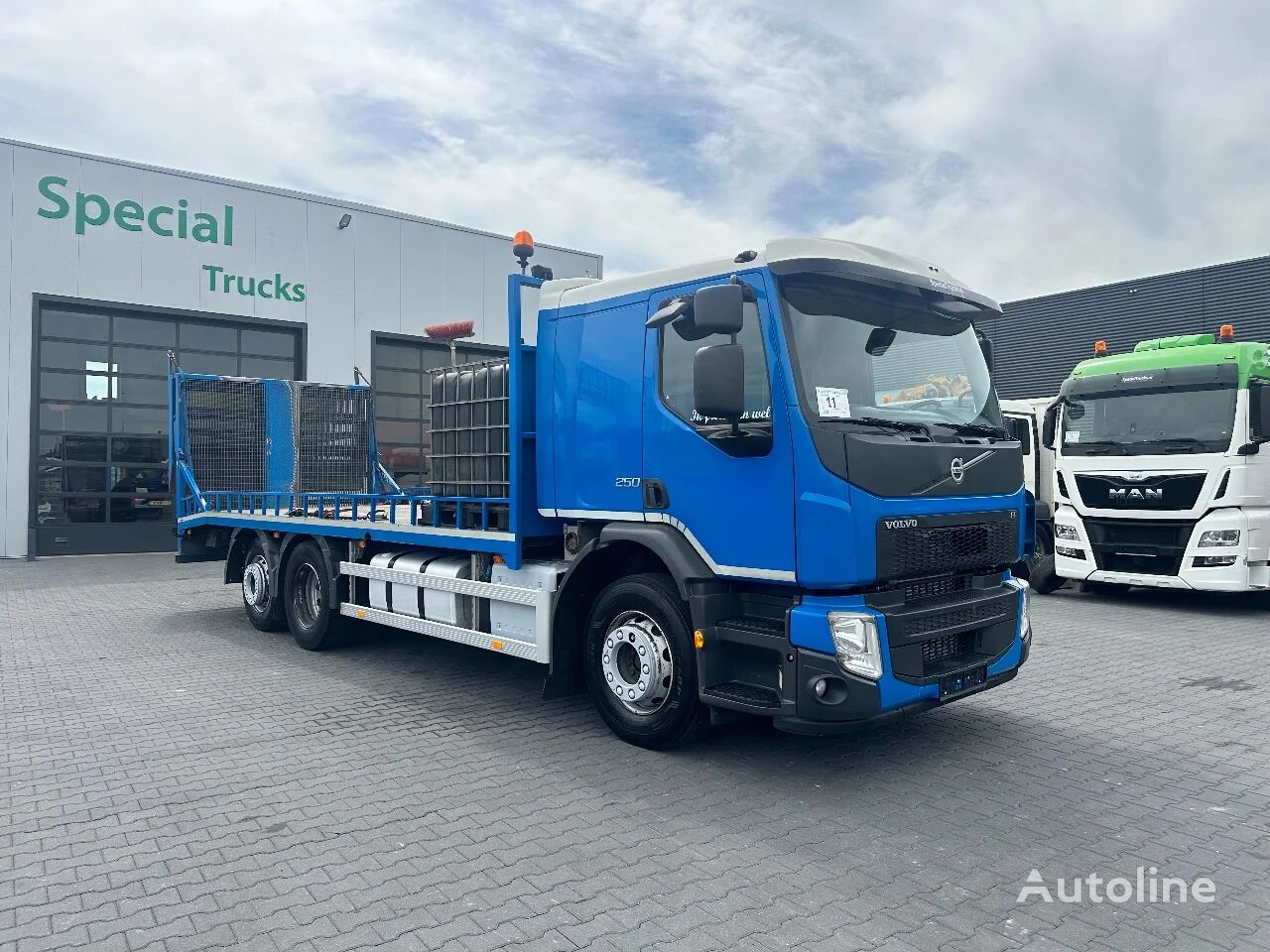 Volvo FE 250 6x2 Euro 6 Oprijwagen / Machine transporter autószállító teherautó