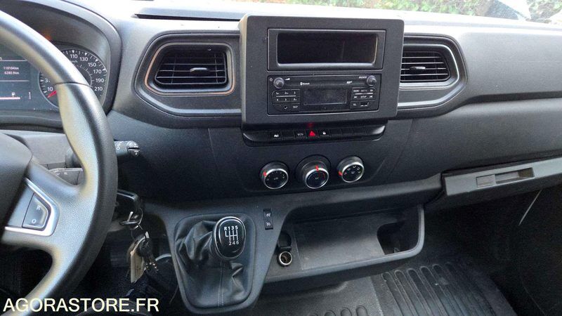 2020 Renault Master-45809086
