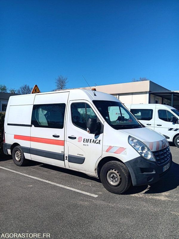 2011 رينو Master-46607161