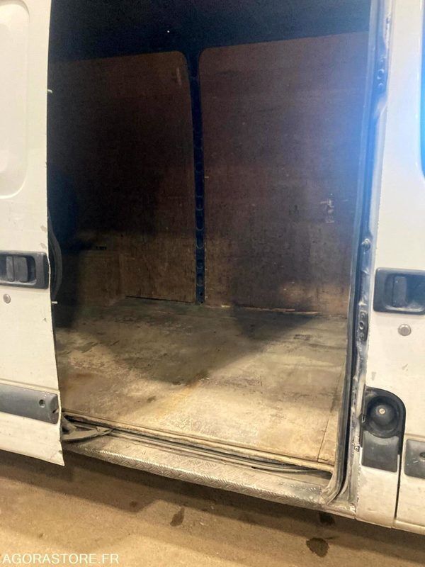 2009 Renault Master-47593048