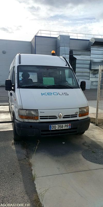 Renault Master cargo van - Autoline