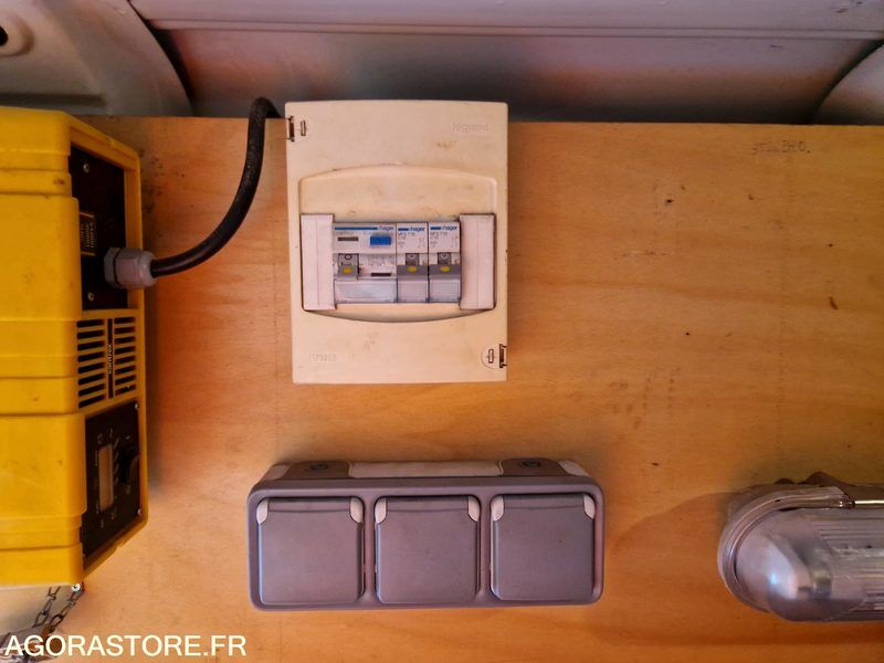 2011 رينو Trafic-46747502