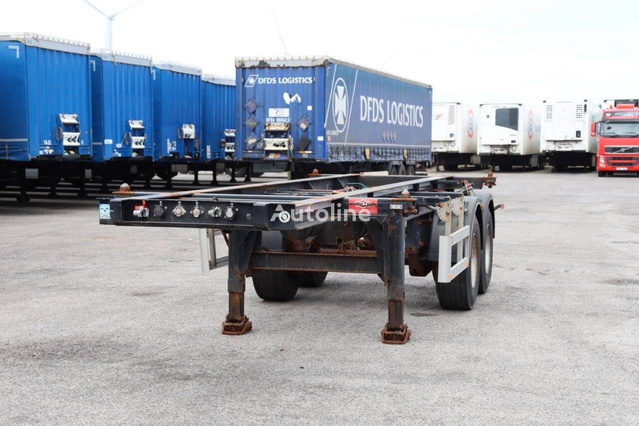 Pacton TXC233 chassis semi-trailer