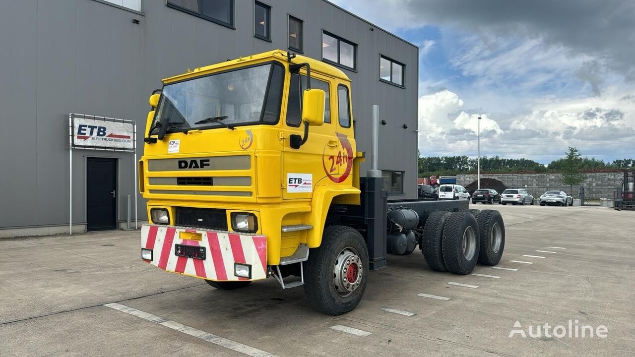 camion châssis DAF 2500 (MANUAL GEARBOX / MANUAL PUMP / 6X6)