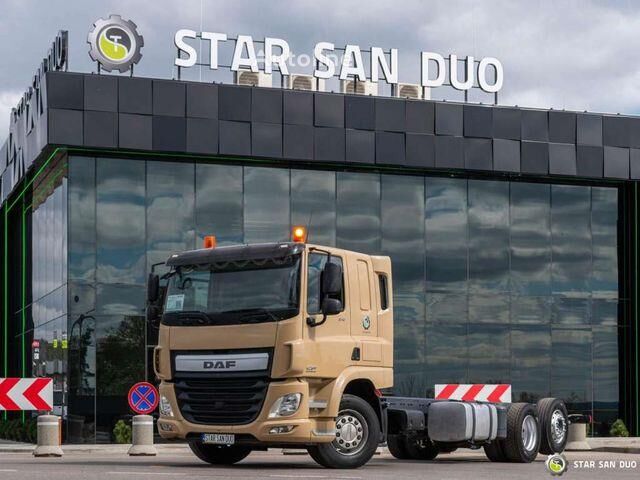 DAF CF370 6x2 chassis built-in frame camión chasis - Autoline