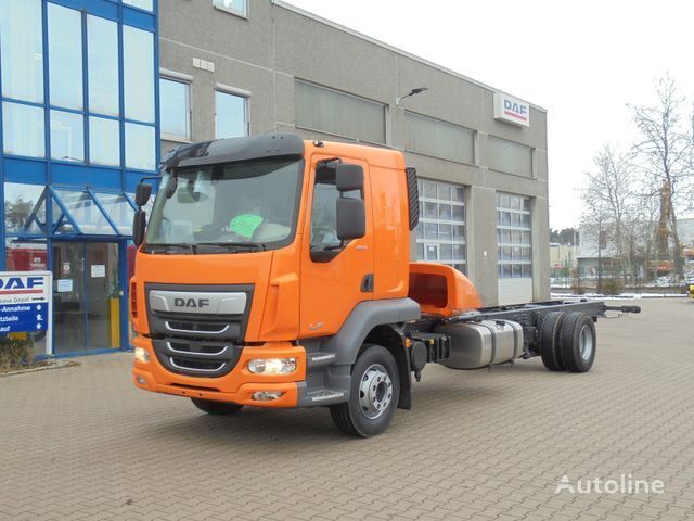 новый грузовик шасси DAF LF260 FA  Bett Fahrgestell AHK Vorrüstung PTO