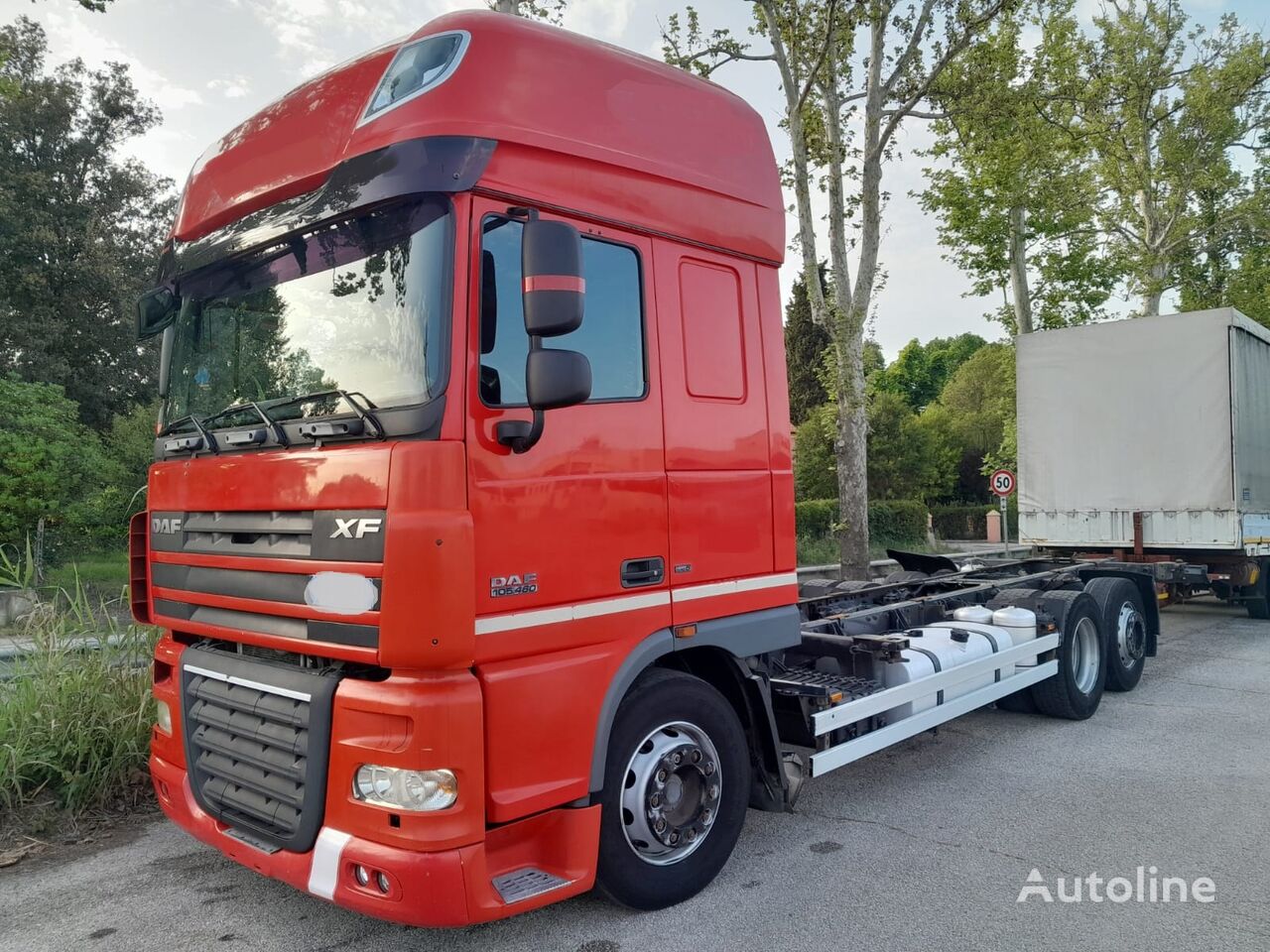 грузовик шасси DAF XF105 460