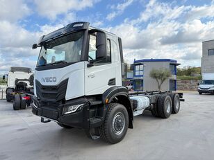 грузовик шасси IVECO AD300X46Z OFF X-Way