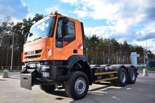 ciężarówka podwozie IVECO TRAKKER 6x6 EURO 5 CHASSIS 93.000 km !!!