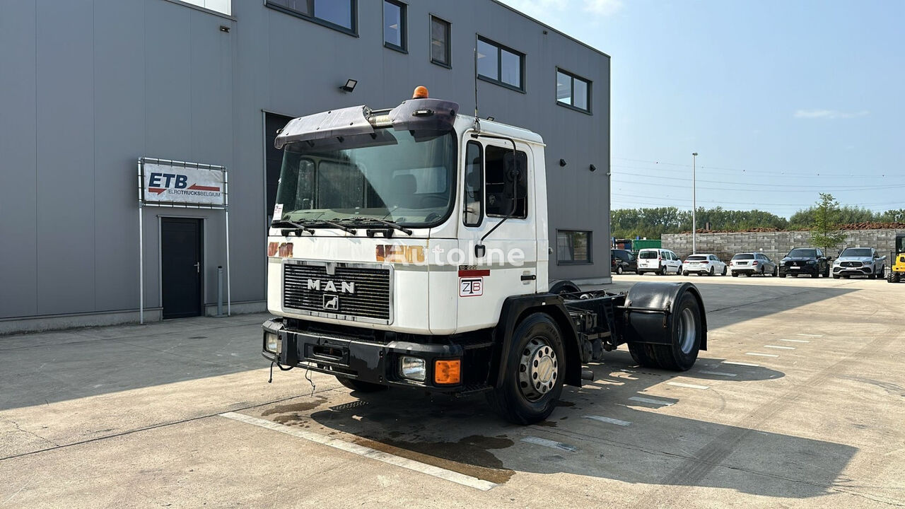 MAN 18.222 (6 CYLINDER / MANUAL PUMP / MANUAL GEARBOX) chassis vrachtwagen