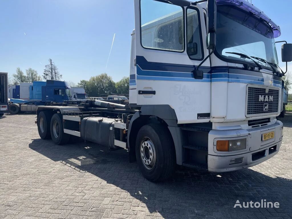 MAN 26.403 HOOK SYSTEM NETHERLANDS TRUCK camión chasis