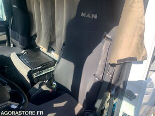 camion châssis MAN 26.500