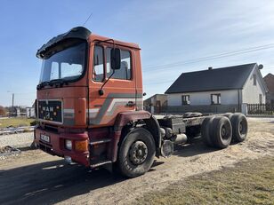 MAN F90 26.422 6X4 chassis truck