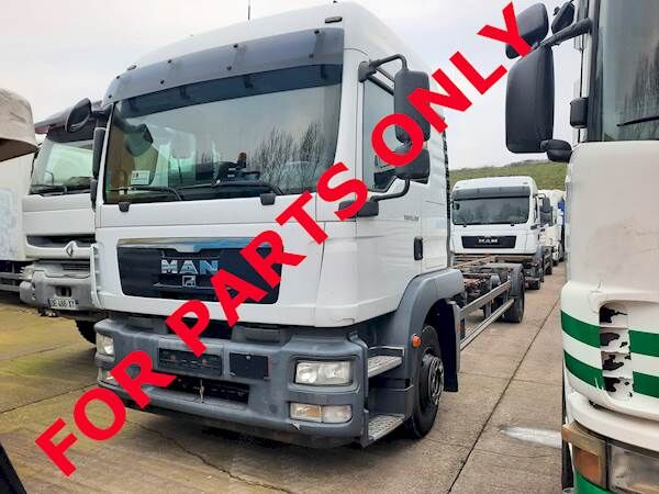 camion châssis MAN TGM 15.290 pour pièces détachées