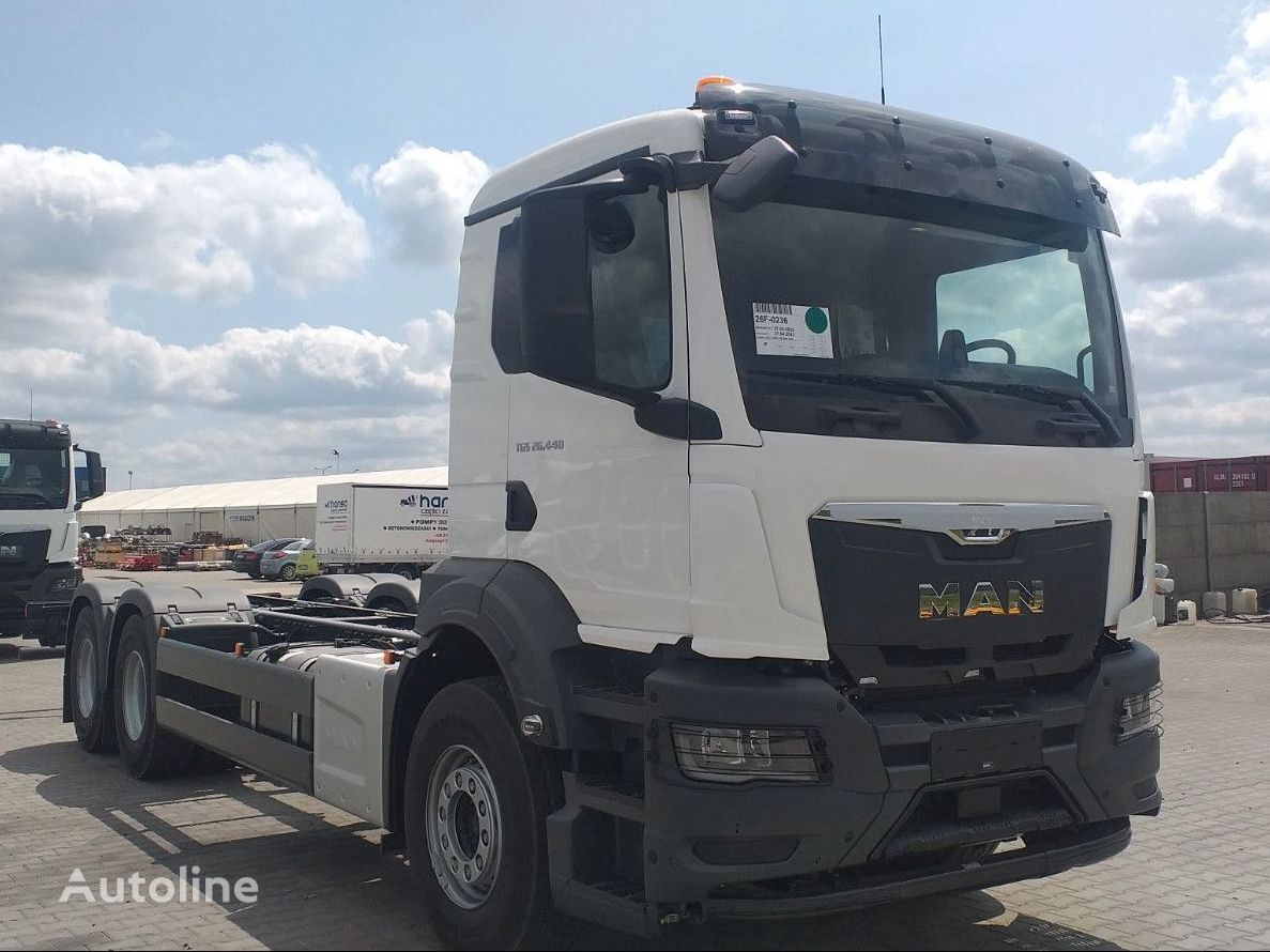 new MAN TGS 26.440  chassis truck