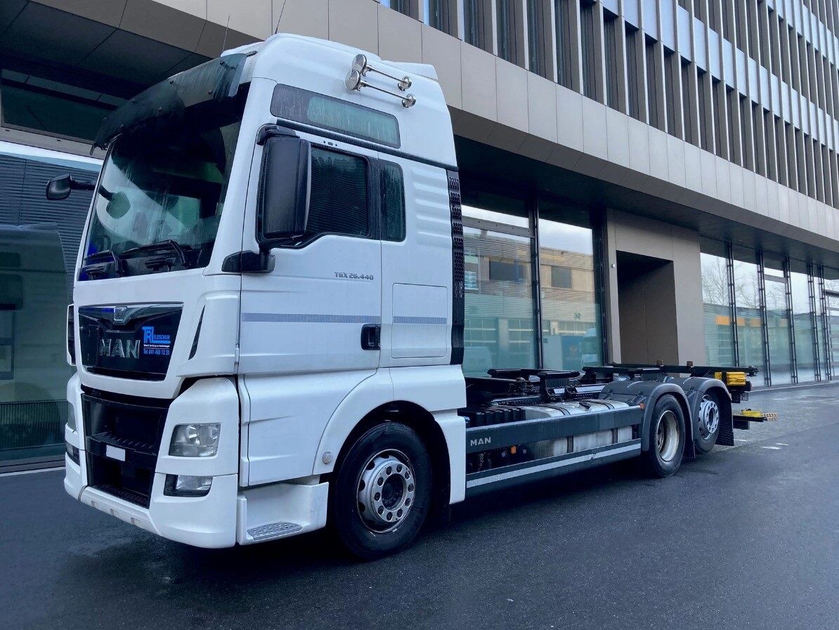 MAN TGX 26.440  chassis truck