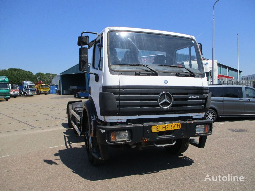 Mercedes-Benz 2524 SK 6X2 MANUALGEARBOX BIG AXLE chassis truck